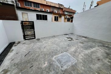 Subang Jaya Double Storey House For Rent 