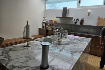 East Residence @ KLGCC