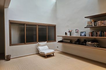 East Residence @ KLGCC