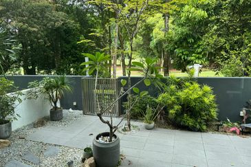 East Residence @ KLGCC