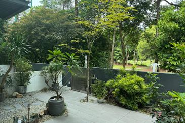 East Residence @ KLGCC