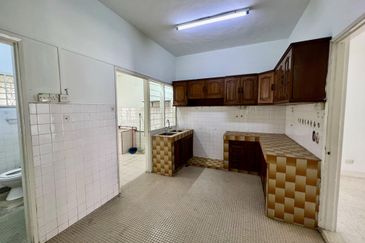 Subang Jaya SS18 Double Storey For Sales 