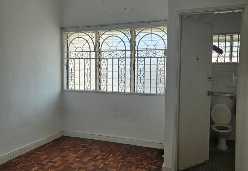 Subang Jaya SS18 Double Storey For Sales 