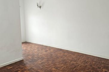 Subang Jaya SS18 Double Storey For Sales 