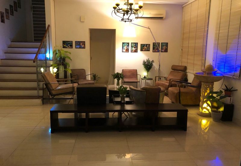 Rafflesia @ The Hill