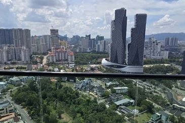 Residensi Solaris Parq