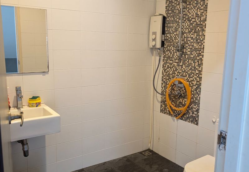 Lintang Lembah Permai 1