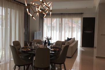 Lintang Pantai Jerjak 6