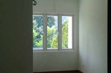 Lintang Pantai Jerjak 6