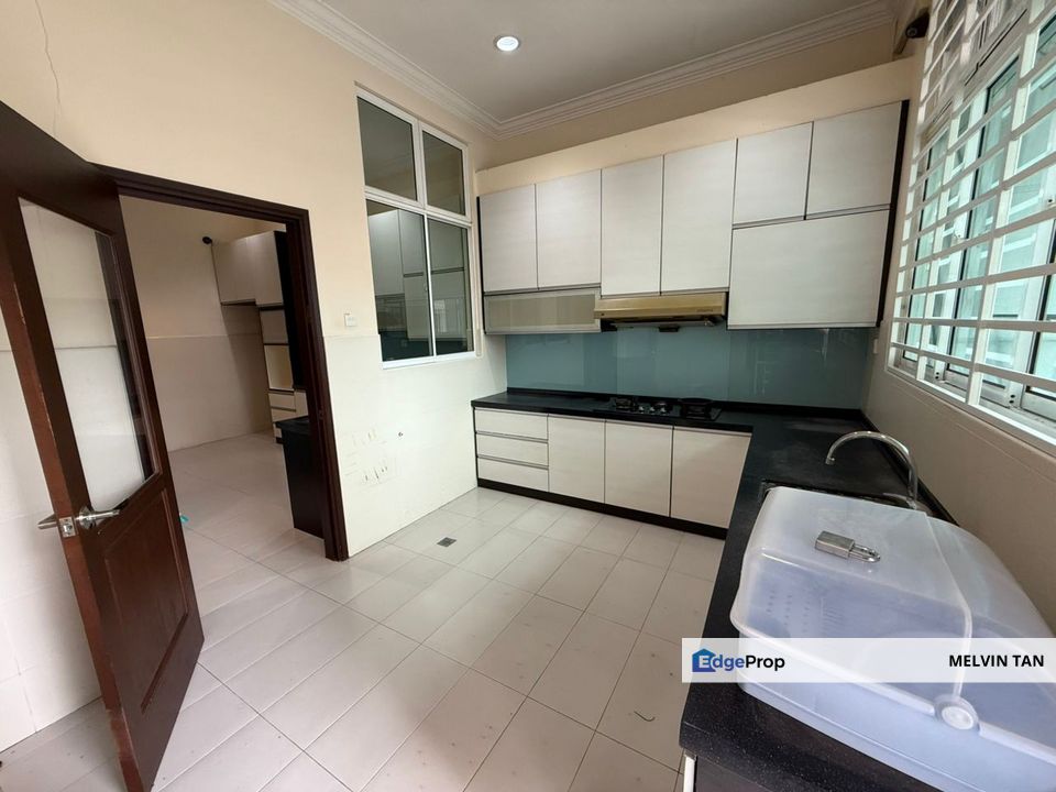 Jalan Clove Hall, Georgetown, Penang / Three Storey Semi Detached / For Sale / Renovated / Partially Furnished, Penang, Georgetown