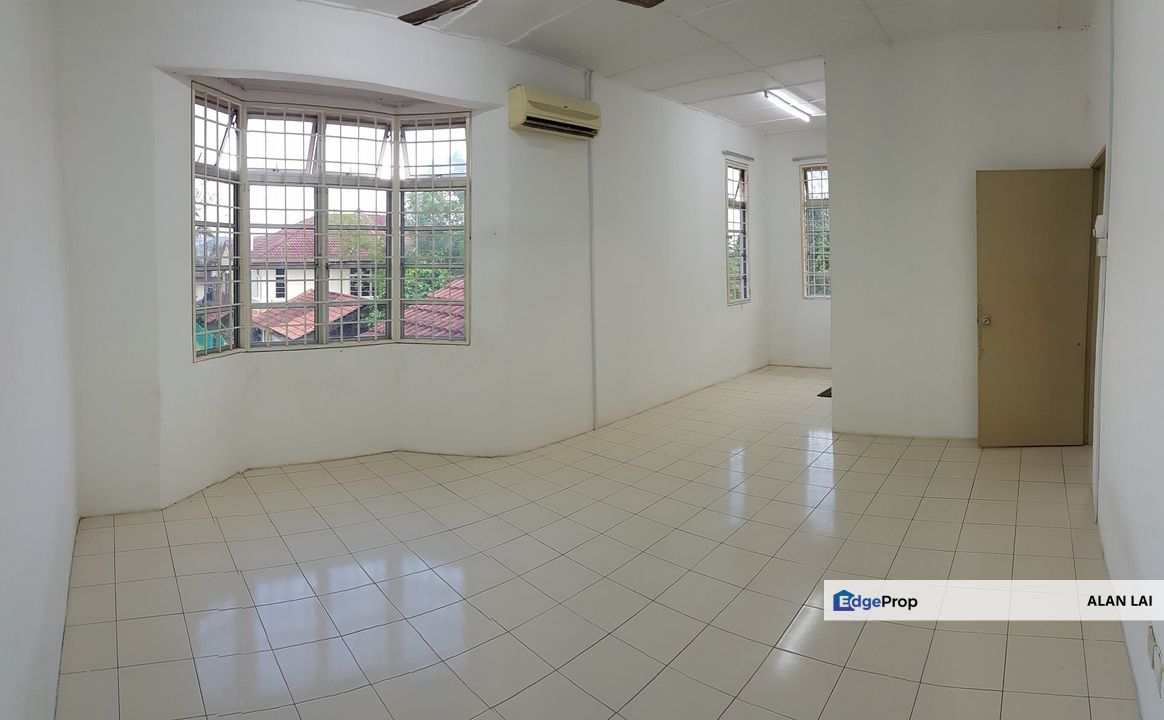 Best Buy 2 storey semi-D warisan permai, Selangor, Sepang