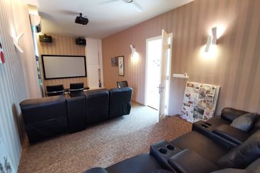 Perdana Lakeview East