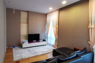 Perdana Lakeview East