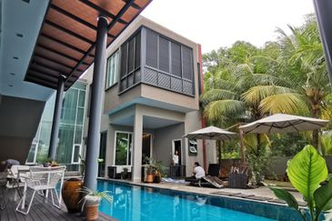 Perdana Lakeview East