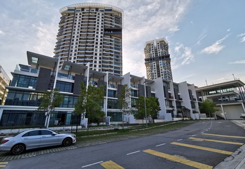 3 Storey Villa Citrine, Cristal serin residence Cy