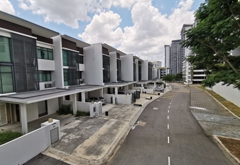 3 Storey Villa Citrine, Cristal serin residence Cy