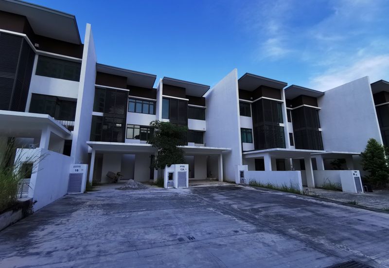3 Storey Villa Citrine, Cristal serin residence Cy