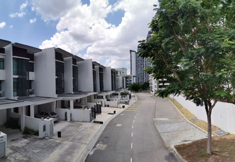 3 Storey Villa Citrine, Cristal serin residence Cy