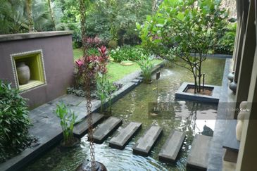 2 storey bungalow Bukit Gita bayu, Gita Bayu Villa
