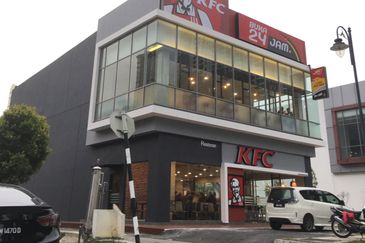 Bungalow Showroom Lucky Cottage Petronas, Cybersqu