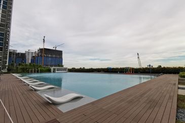 LakeFront Residence Cyberjaya