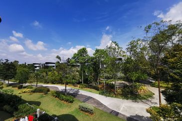 Lepironia Gardens, Setia Eco Glades