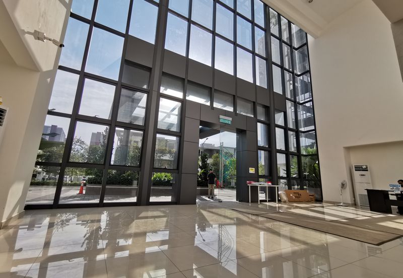 Lake Point Residence