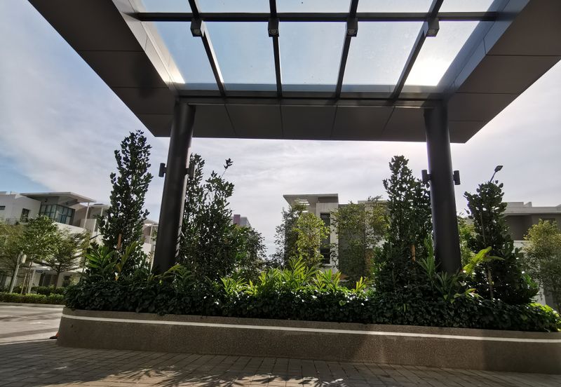 Lake Point Residence