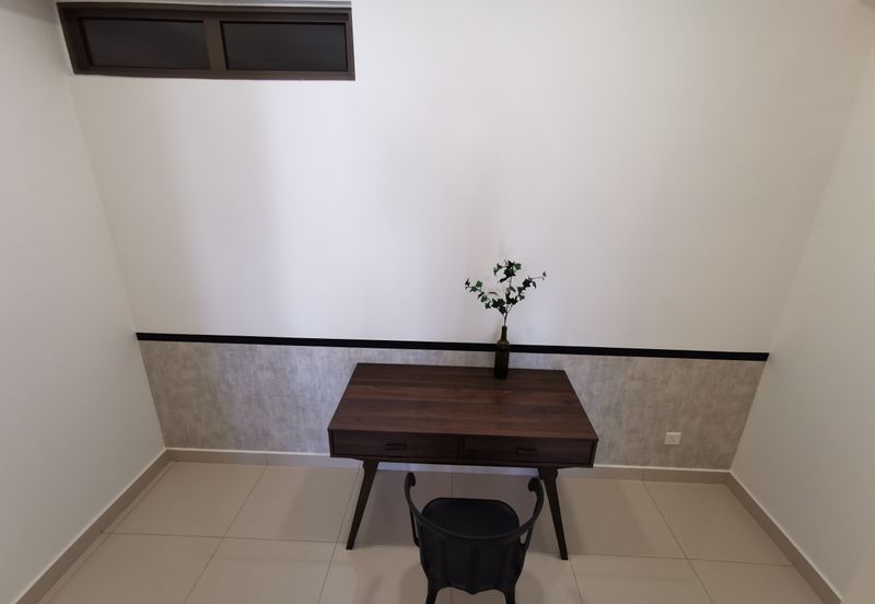 Lake Point Residence