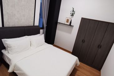 Lake Point Residence