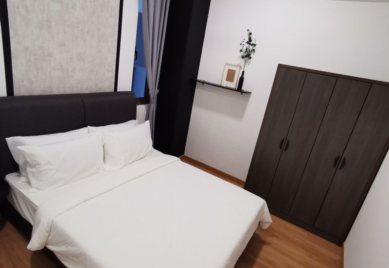 Lake Point Residence