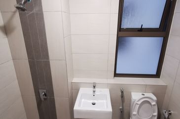 Lake Point Residence