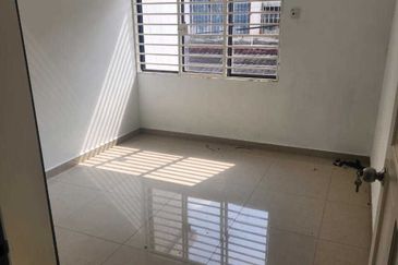 Below market & bank value 2 storey home Bandar Sungai long SL7