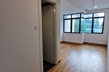 Corner 3 storey Villa Citrine Cristal serin residence Cyberjaya