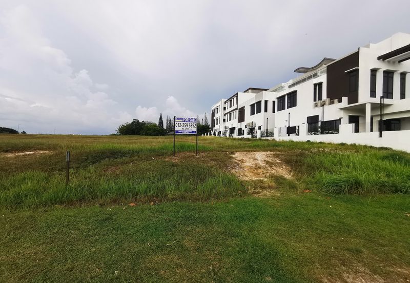 Perdana Lakeview West