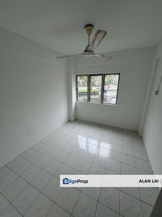 Below Value Taman Bunga Negara Shah Alam seksyen 27, Selangor, Shah Alam