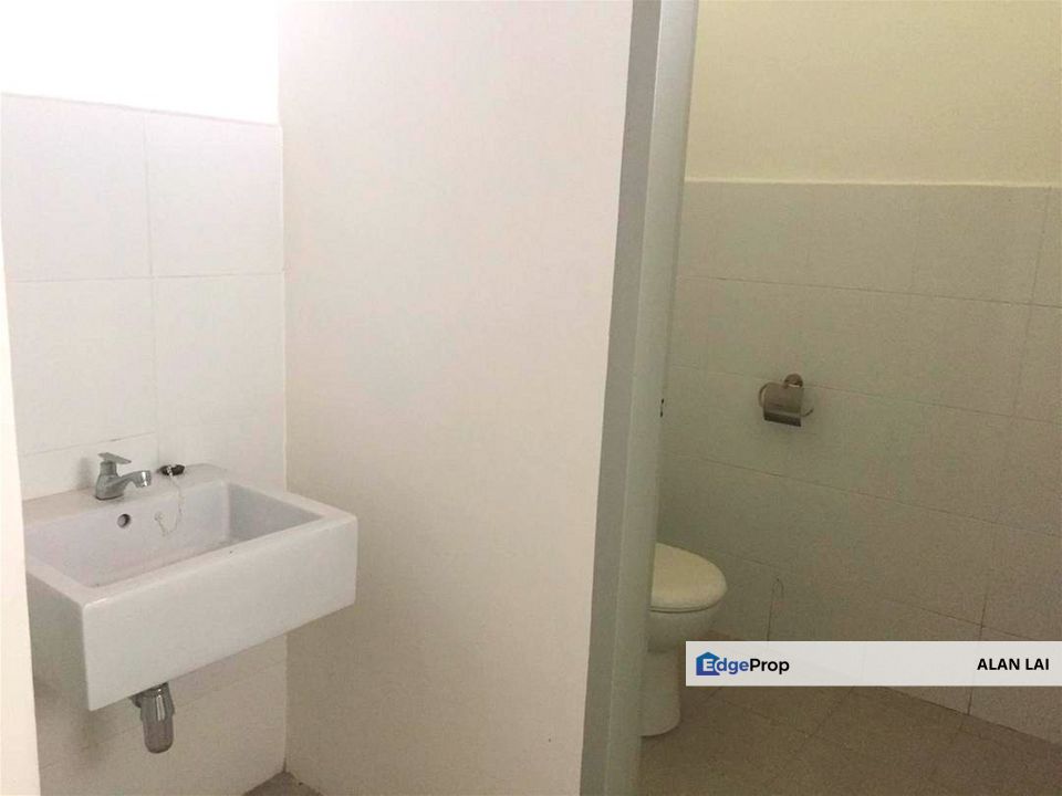 Best Buy 3 storey Shop KEMAYAN SQUARE palm mall seremban gateway, Negeri Sembilan, Seremban