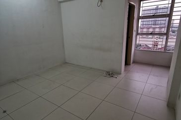 Calisa M @ Calisa Residences