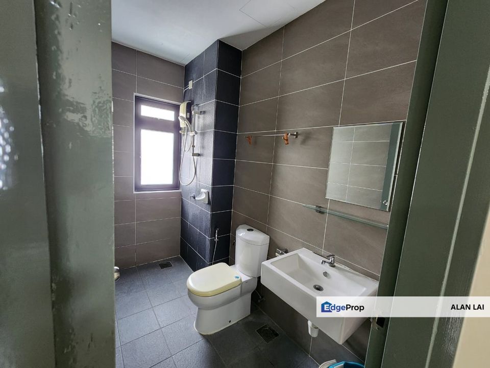 Below Market Condo Hyve Bistari Freehold Shaftsbury Square, Cybersquare, Selangor, Cyberjaya