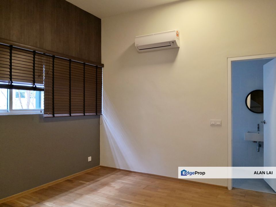 Best Buy 3.5 storey Villa Elevia Residence, Taman Putra Prima Puchong, Selangor, Puchong