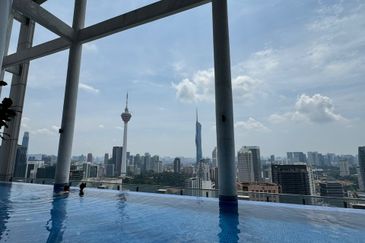 The Luxe by Infinitum