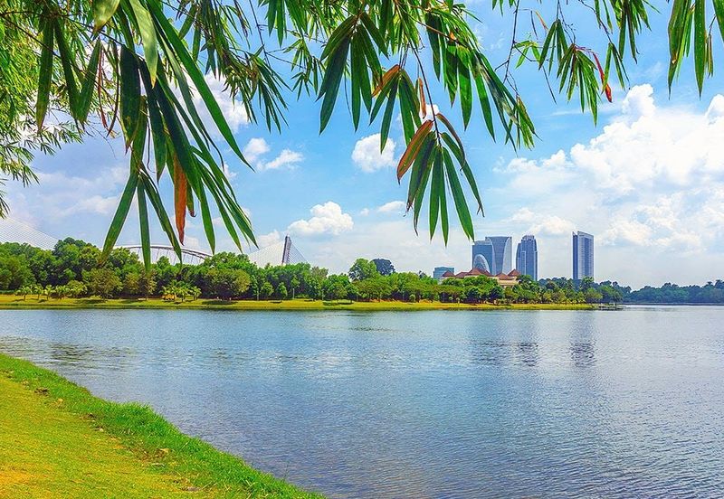 Perdana Lakeview East