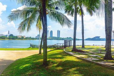 Perdana Lakeview East