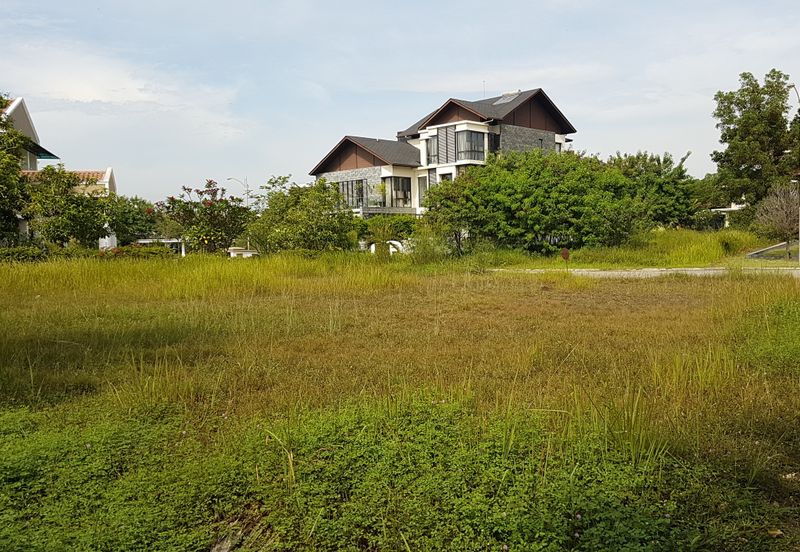 Perdana Lakeview East