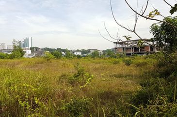 Perdana Lakeview East