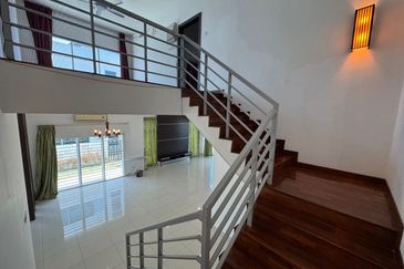 MYDiva, Perdana Lakeview East