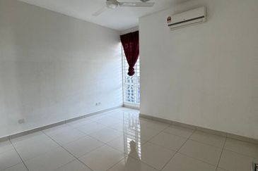 MYDiva, Perdana Lakeview East