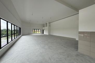 Cheapest corner shop | office edusphere, mutiara ville cyberjaya