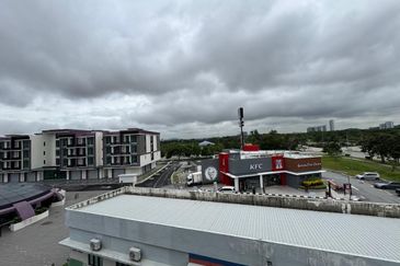 Cheapest corner shop | office edusphere, mutiara ville cyberjaya