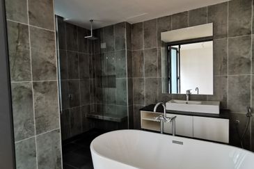 Best Buy 3 Storey Villa Citrine, Cristal serin residence Cyberjaya